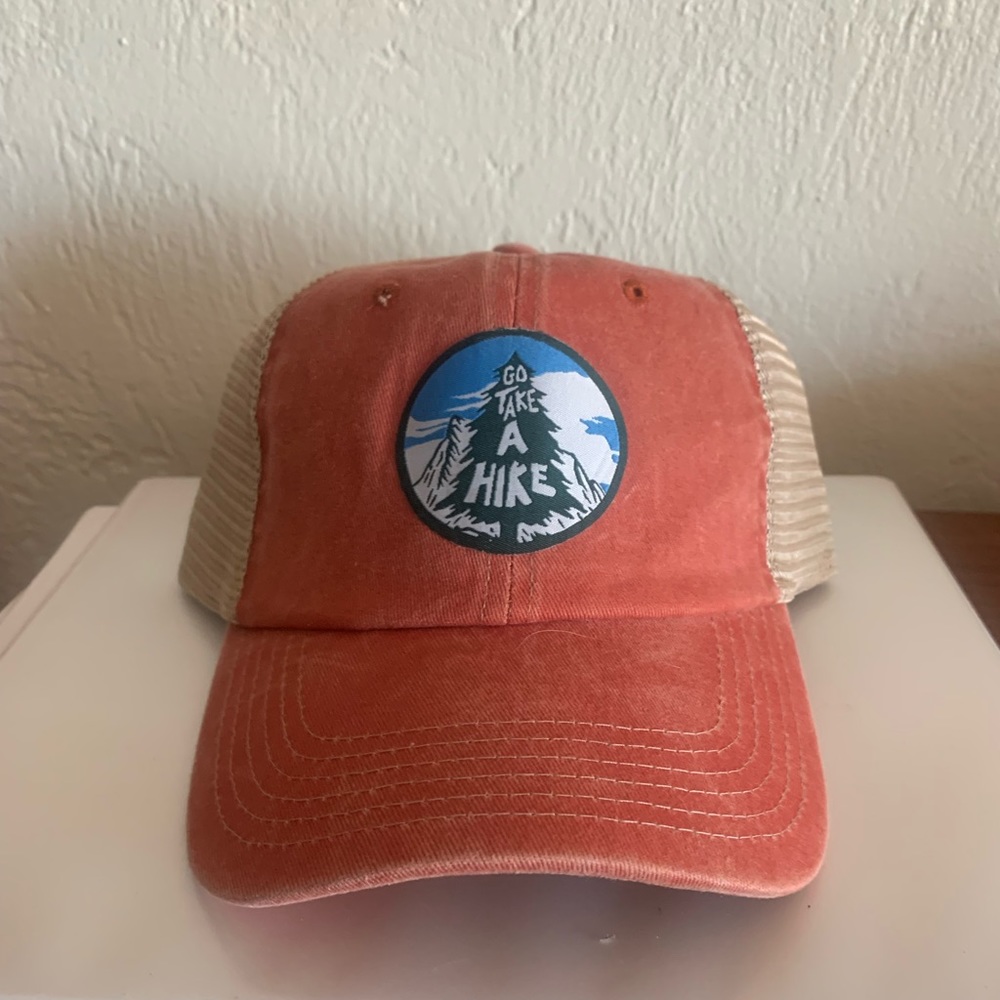 Mesh-backed baseball cap